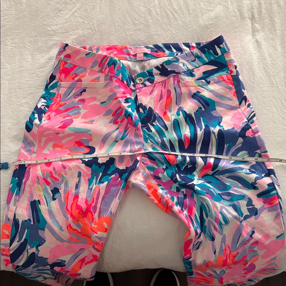 Like new- Lilly Pulitzer pants - Picture 6 of 7
